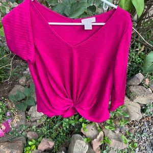 Status by Chenault pullover